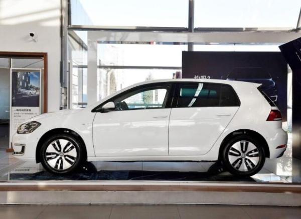 纯电动 进口大众e-Golf正式上市 售26.80万