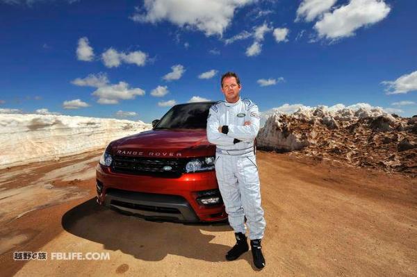 厉害了我的路虎,揽胜运动版插电式混合动力车型P400e开上了天门山