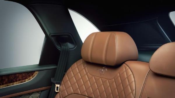 基于添越V8版打造 宾利添越Mulliner特别版官图发布