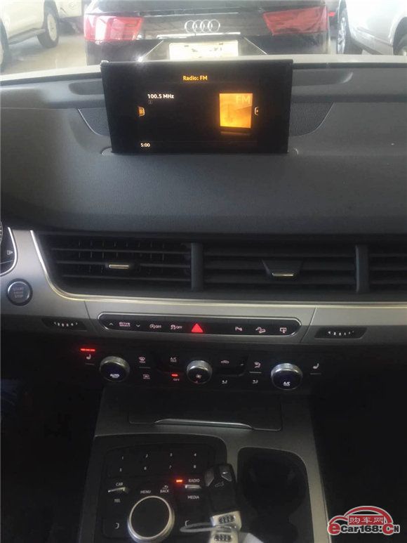 2018款奥迪Q7四驱SUV白色天津港现车报价奥迪Q7加版新行情