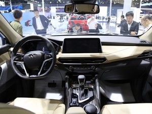 上汽大通D90新报价 目前直降达6000元