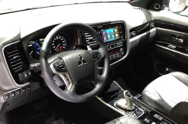 细节调整 三菱新款欧蓝德普通版/欧蓝德PHEV发布