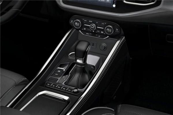 中型7座SUV 奇瑞瑞虎8内饰官图发布 4月25日上市