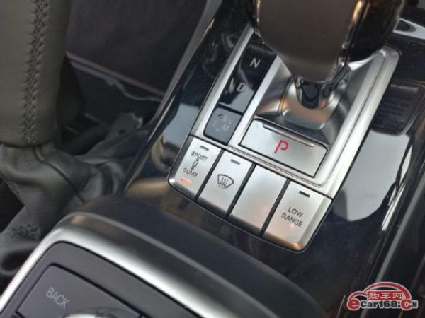 2018款奔驰G550墨版强悍越野奔驰G5504x4平方越野领袖优惠