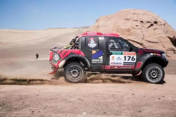 展现卓越耐力与性能 百路驰携手环塔拉力赛