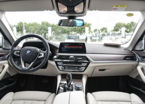 百公里油耗1.9L 国产全新宝马5系混动版3月30日上市