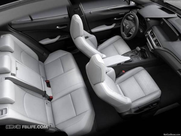 全新小型SUV 雷克萨斯UX官图解析