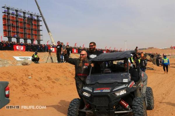 举步维艰 困难重重 百路驰岩酷攀爬赛带你领略越野世界的极限挑战