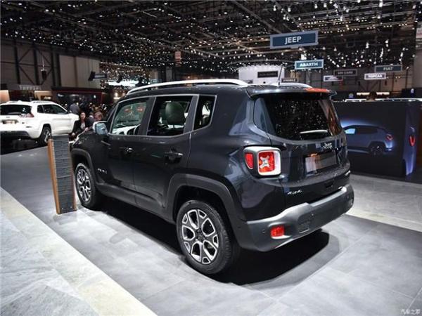 内饰调整外观不变 2018款Jeep自由侠亮相