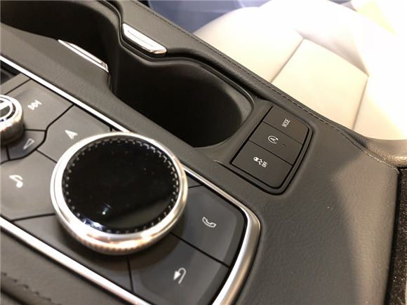 豪华紧凑型SUV 凯迪拉克XT4全球首发年内国产