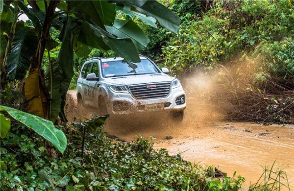 越野家用通适 新哈弗H9对比汉兰达