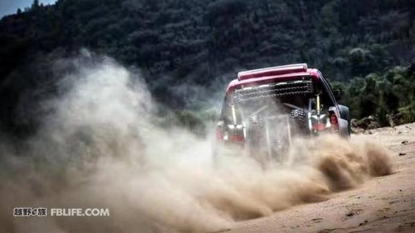 我是燕七，这是我大学毕业后在越野e族的第二年……