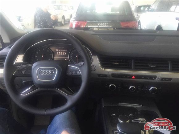 2018款奥迪Q7四驱SUV白色天津港现车报价奥迪Q7加版新行情