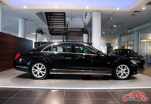 2018款进口奔驰S400四驱短轴新报价奔驰S400长轴两驱性能非凡