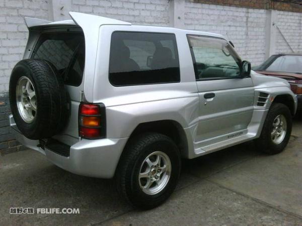 出厂就能跑达喀尔的车子不多 三菱帕杰罗EVO的历史