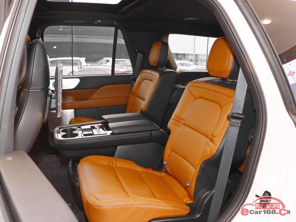 2018款林肯领航员全尺寸SUV大改款升级林肯领航员现车优惠中