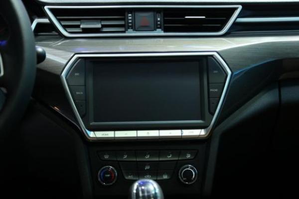 紧凑型旅行车 天津一汽骏派CX65实车图抢先看 4月25日发布