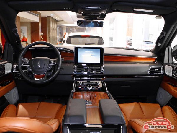 2018款林肯领航员全尺寸SUV大改款升级林肯领航员现车优惠中