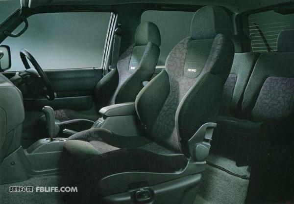 出厂就能跑达喀尔的车子不多 三菱帕杰罗EVO的历史