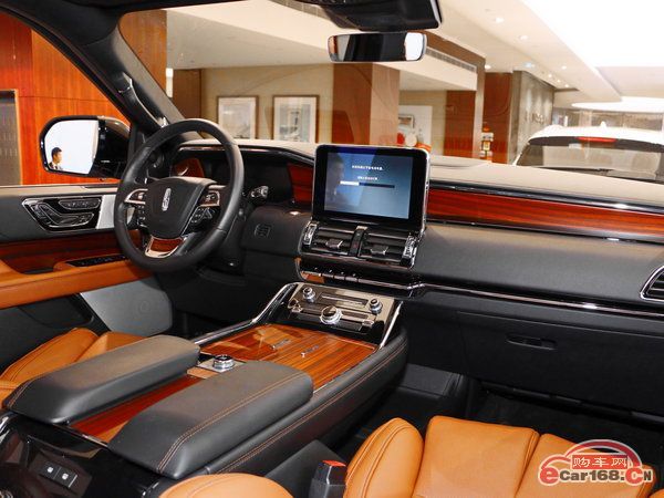 2018款林肯领航员全尺寸SUV大改款升级林肯领航员现车优惠中