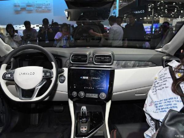 浓浓跨界风 领克02亮相北京车展年内上市