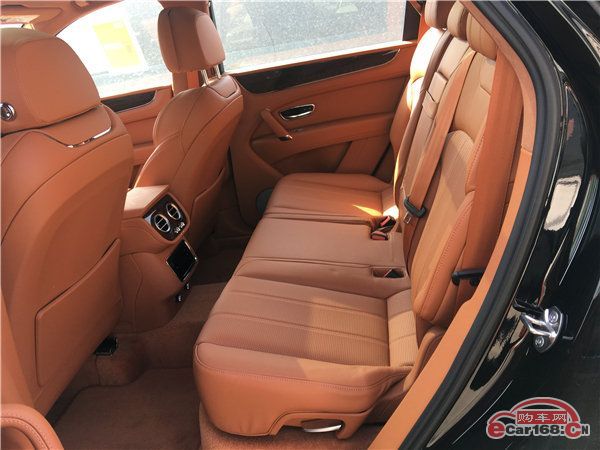 2018款宾利添越本店现车随时提全国上牌宾利添越柴油越野优惠