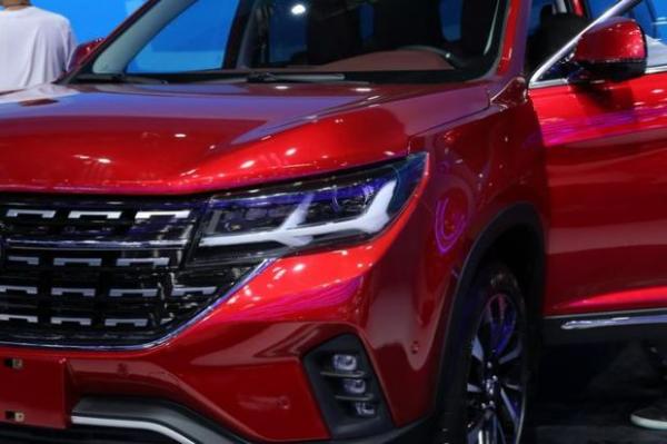 全新高端紧凑型SUV 东风风行T5实车抢先看 4月25日发布