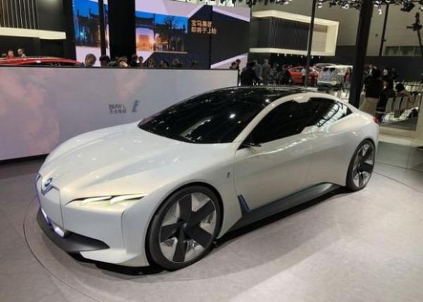 宝马i4原型车 宝马i Vision Dynamics概念车亮相