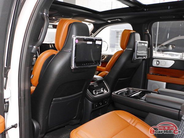 2018款林肯领航员全尺寸SUV大改款升级林肯领航员现车优惠中