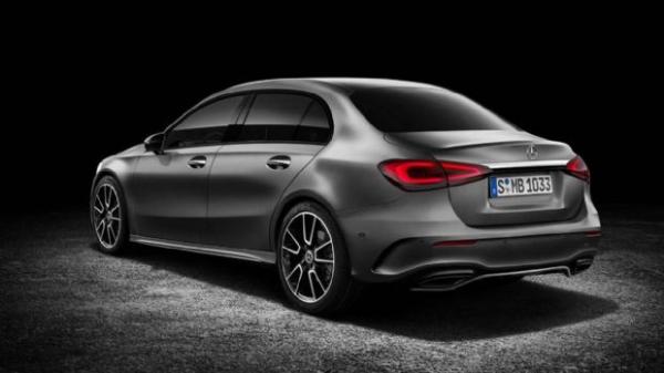 奔驰A级三厢版假想图曝光 或2018年内国产上市