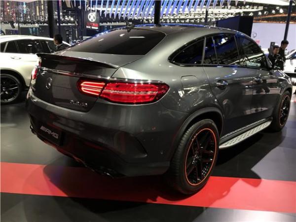 梅赛德斯-AMG GLE 43 4MATIC 轿跑SUV幻橙特别版亮相