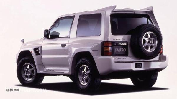 出厂就能跑达喀尔的车子不多 三菱帕杰罗EVO的历史