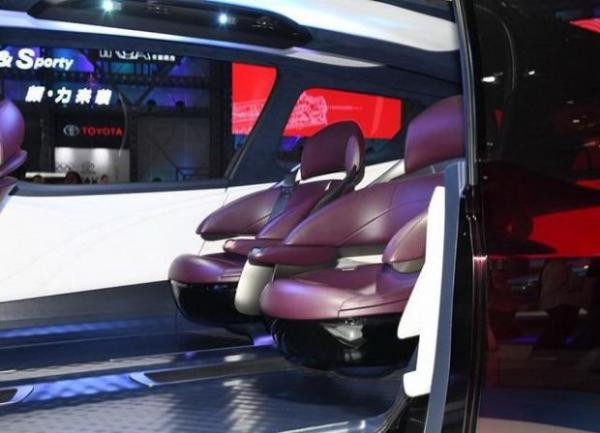 续航达1000km 丰田Fine-Comfort Ride概念车亮相