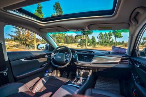 海马全新一代福美来内饰发布 4月25日亮相