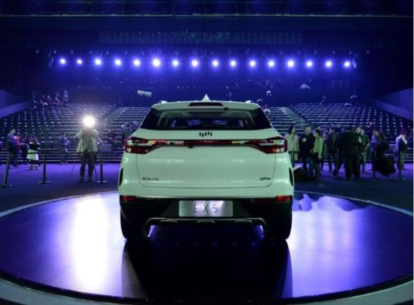 定位高于EX5 电动中型SUV威马EX6什么时候