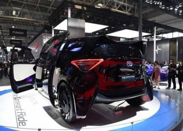 续航达1000km 丰田Fine-Comfort Ride概念车亮相