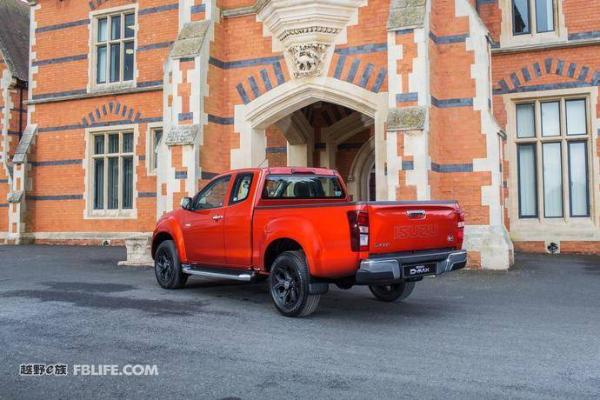 亮相伯明翰商用车展 五十铃D-Max Yukon Luxe版本