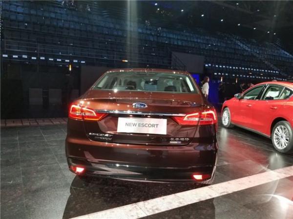 爆款车再出新款 长安福特2018款福睿斯正式发布三季度上市