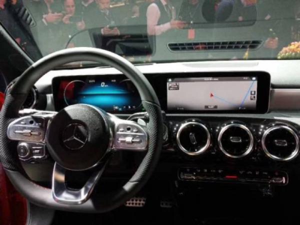 奔驰A级三厢版假想图曝光 或2018年内国产上市