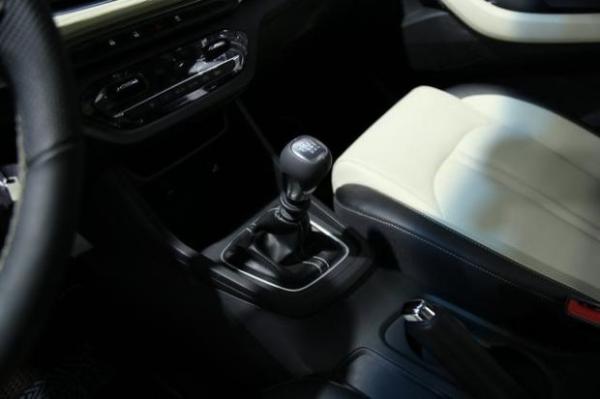 全新紧凑型MPV 宝骏360实车抢先看4月25日首发亮相