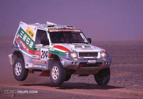 出厂就能跑达喀尔的车子不多 三菱帕杰罗EVO的历史