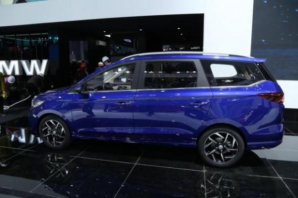 全新紧凑型MPV 宝骏360实车抢先看4月25日首发亮相