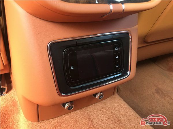 2018款宾利添越本店现车随时提全国上牌宾利添越柴油越野优惠