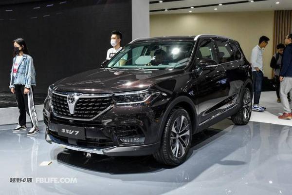 2018北京车展：中华V7内饰正式亮相