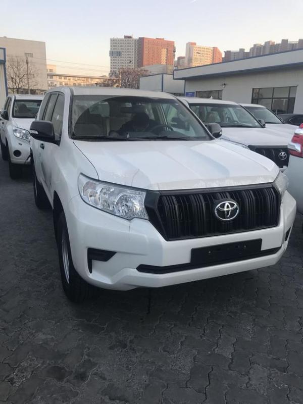 2018款丰田霸道2700中东版强性能SUV丰田霸道2700实至名归