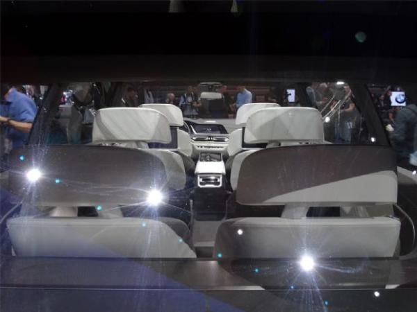 全新旗舰SUV 宝马X7概念车国内首发 量产版年内亮相