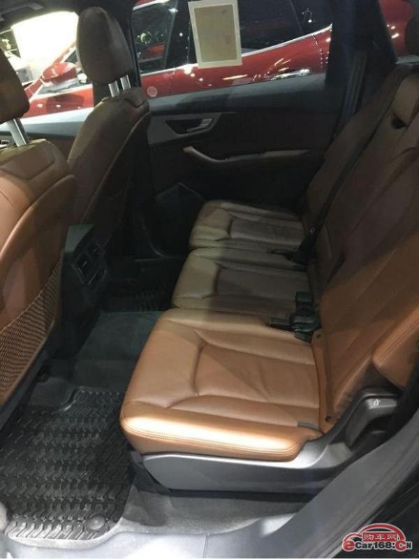 2018款奥迪Q7七座SUV内饰优化驾驶更轻松奥迪Q7配置全优惠售