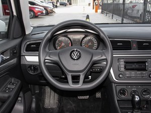 针尖对麦芒 看谁更受年轻消费者喜爱？