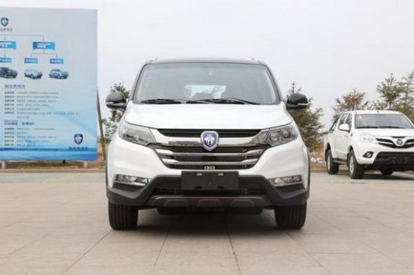 全新中型7座SUV 伽途GT上市售7.99-9.79万