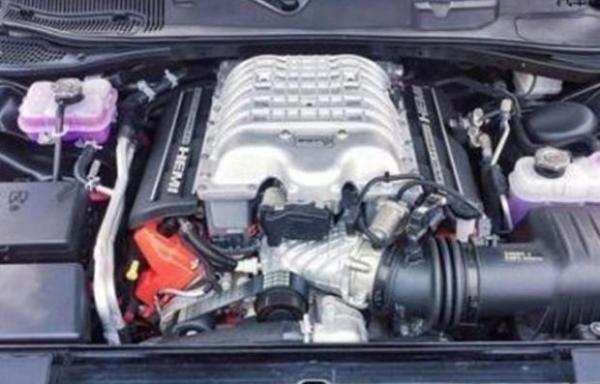 道奇2019款挑战者地狱猫 配V8引擎强势来袭